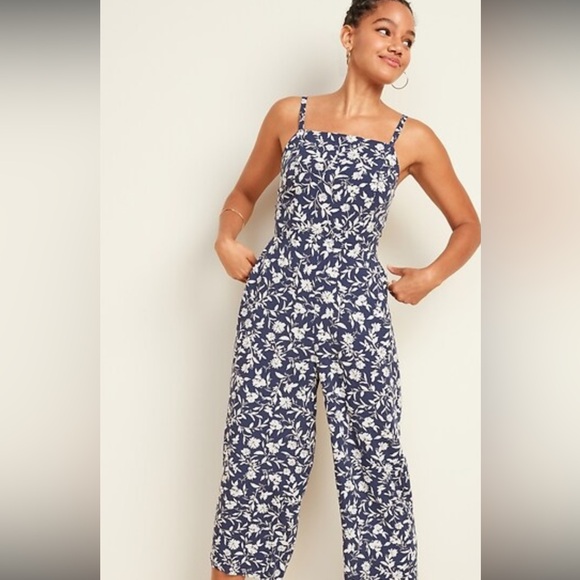 Old Navy Pants - BNWT old navy linen blend jumpsuit. Size XL. Navy and white floral.